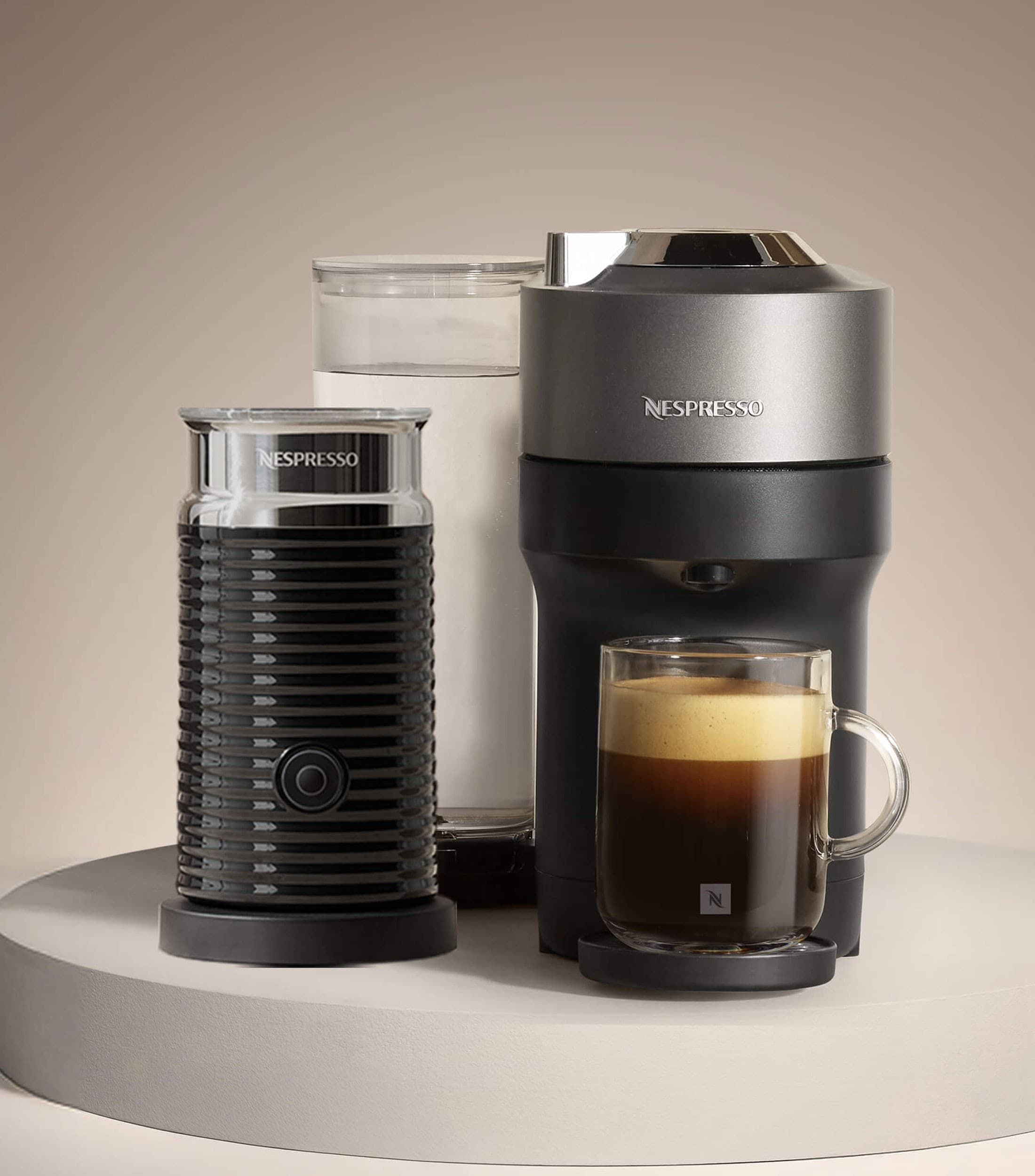 Nespresso Combo Cafetera Vertuo Pop Titan + Aeroccino 3